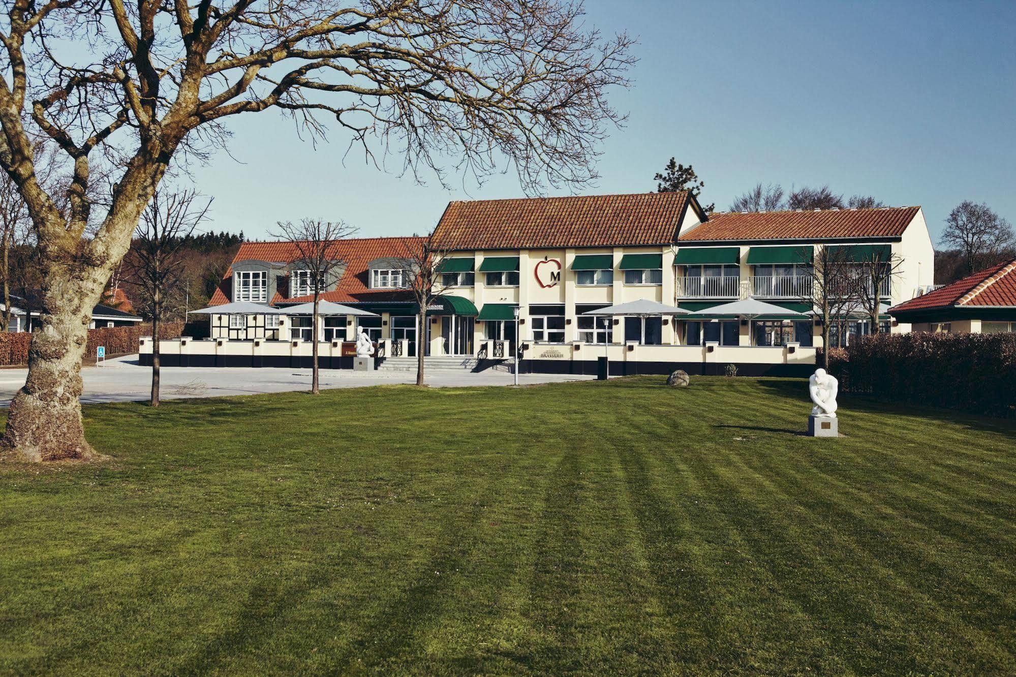 Molskroen Strandhotel Ebeltoft Bagian luar foto